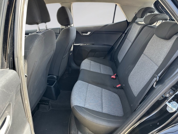 Kia Stonic 1.0 T-GDi MHEV iMT Concept 88 kW (120 CV) Vehículo usado en Madrid Kia Stonic 1.0 T-GDi MHEV iMT Concept 88 kW (120 CV) Vehículo usado en Madrid