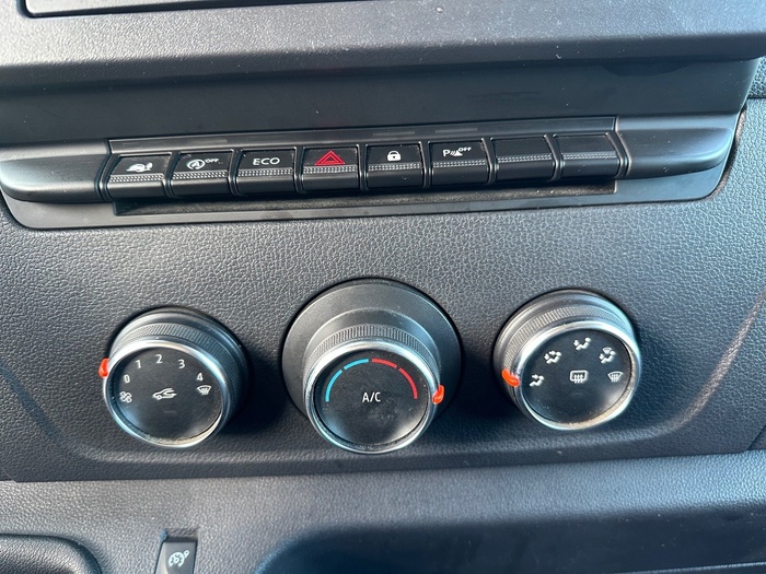 Renault Master Furgon T L1H1 3500 dCi 110 kW (150 CV) Vehículo usado en Madrid Renault Master Furgon T L1H1 3500 dCi 110 kW (150 CV) Vehículo usado en Madrid