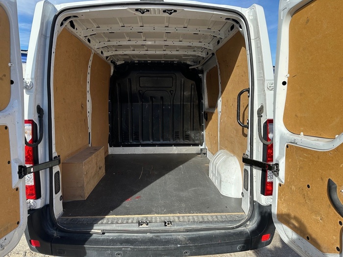 Renault Master Furgon T L1H1 3500 dCi 110 kW (150 CV) Vehículo usado en Madrid Renault Master Furgon T L1H1 3500 dCi 110 kW (150 CV) Vehículo usado en Madrid