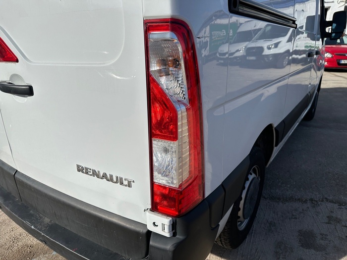 Renault Master Furgon T L1H1 3500 dCi 110 kW (150 CV) Vehículo usado en Madrid Renault Master Furgon T L1H1 3500 dCi 110 kW (150 CV) Vehículo usado en Madrid