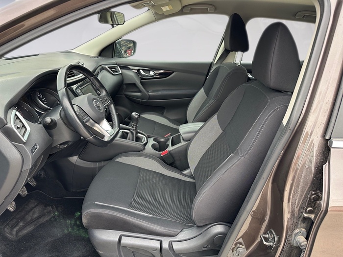 Nissan Qashqai DIG-T 140 mHEV Acenta 4x2 103 kW (140 CV) Vehículo usado en Madrid Nissan Qashqai DIG-T 140 mHEV Acenta 4x2 103 kW (140 CV) Vehículo usado en Madrid