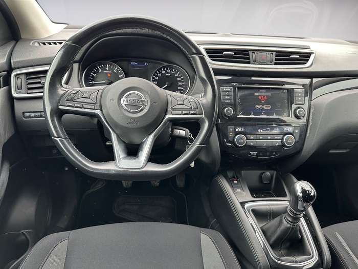 Nissan Qashqai DIG-T 140 mHEV Acenta 4x2 103 kW (140 CV) Vehículo usado en Madrid Nissan Qashqai DIG-T 140 mHEV Acenta 4x2 103 kW (140 CV) Vehículo usado en Madrid