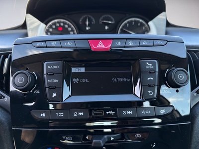 Lancia Ypsilon 1.2 Silver Evo II 51 kW (69 CV) 15 Lancia Ypsilon 1.2 Silver Evo II 51 kW (69 CV) 15