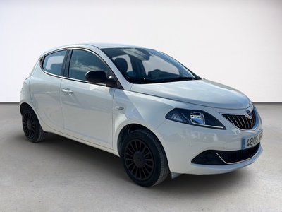 Lancia Ypsilon 1.2 Silver Evo II 51 kW (69 CV) 3 Lancia Ypsilon 1.2 Silver Evo II 51 kW (69 CV) 3