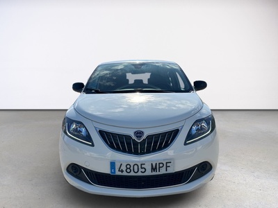 Lancia Ypsilon 1.2 Silver Evo II 51 kW (69 CV) 2 Lancia Ypsilon 1.2 Silver Evo II 51 kW (69 CV) 2