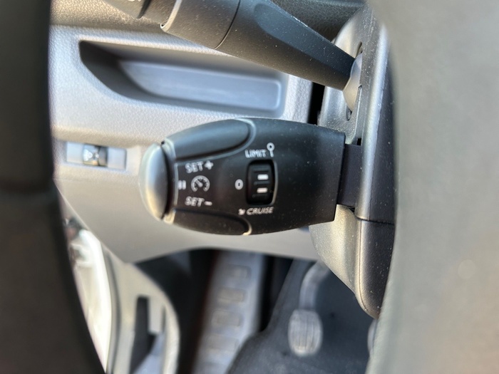 Peugeot Expert Furgon BlueHDi 120 S&S Pro Standard 88 kW (120 CV) Vehículo usado en Madrid Peugeot Expert Furgon BlueHDi 120 S&S Pro Standard 88 kW (120 CV) Vehículo usado en Madrid