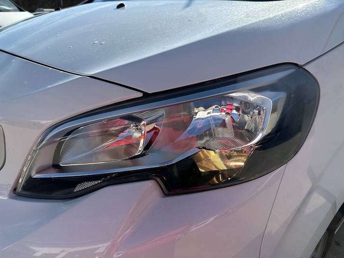 Peugeot Expert Furgon BlueHDi 120 S&S Pro Standard 88 kW (120 CV) Vehículo usado en Madrid Peugeot Expert Furgon BlueHDi 120 S&S Pro Standard 88 kW (120 CV) Vehículo usado en Madrid