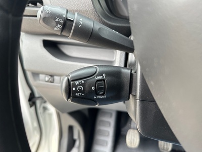 Peugeot Expert Furgon BlueHDi 120 S&S Pro Standard 88 kW (120 CV) 20 Peugeot Expert Furgon BlueHDi 120 S&S Pro Standard 88 kW (120 CV) 20