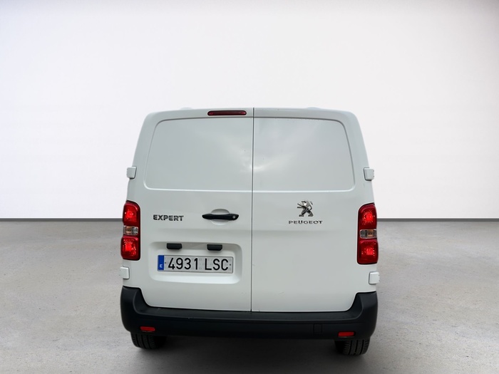Peugeot Expert Furgon BlueHDi 120 S&S Pro Standard 88 kW (120 CV) Vehículo usado en Madrid Peugeot Expert Furgon BlueHDi 120 S&S Pro Standard 88 kW (120 CV) Vehículo usado en Madrid