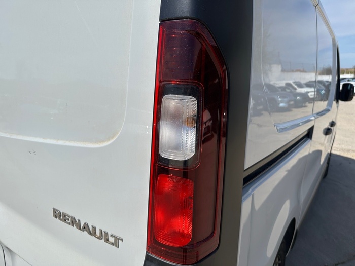 Renault Trafic Furgon Furgon L1H1 Blue dCi 81 kW (110 CV) Vehículo usado en Madrid Renault Trafic Furgon Furgon L1H1 Blue dCi 81 kW (110 CV) Vehículo usado en Madrid