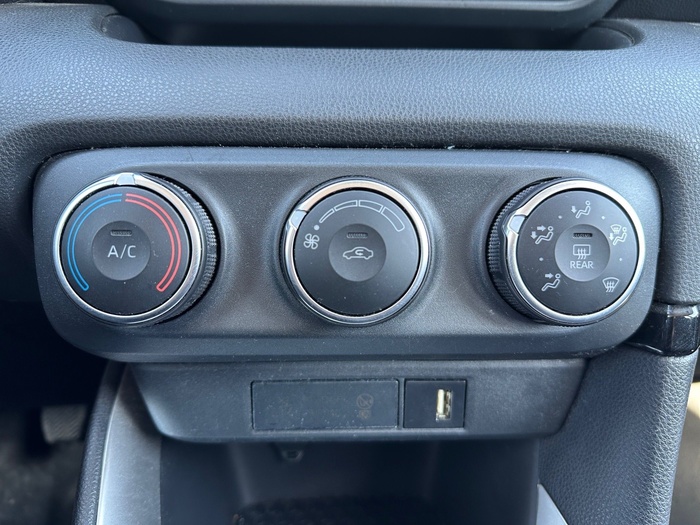 Toyota Yaris 1.0 53 kW (72 CV) Vehículo usado en Madrid Toyota Yaris 1.0 53 kW (72 CV) Vehículo usado en Madrid