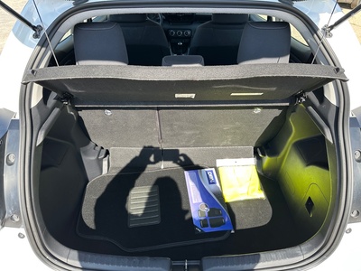 Toyota Yaris 1.0 53 kW (72 CV) 6 Toyota Yaris 1.0 53 kW (72 CV) 6