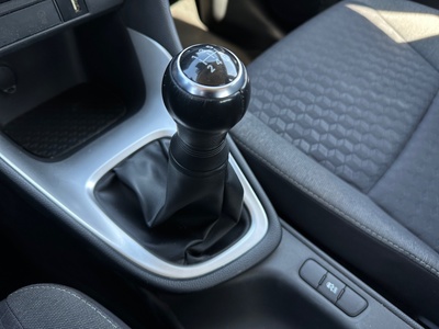 Toyota Yaris 1.0 53 kW (72 CV) 14 Toyota Yaris 1.0 53 kW (72 CV) 14