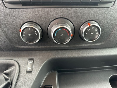 Renault Master Furgon Furgon L1H1 3500 Blue dCi 110 kW (150 CV) 18 Renault Master Furgon Furgon L1H1 3500 Blue dCi 110 kW (150 CV) 18