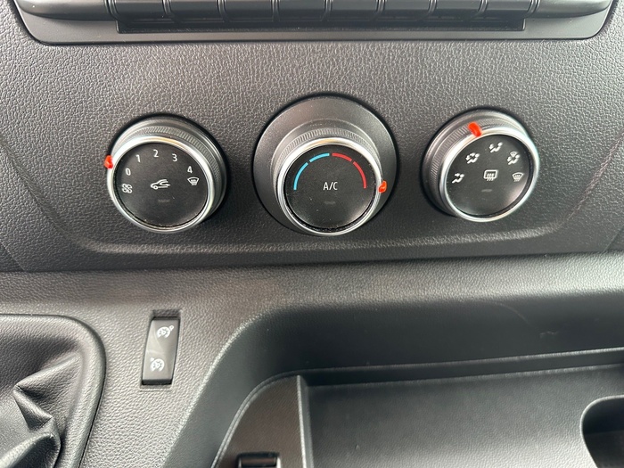 Renault Master Furgon Furgon L1H1 3500 Blue dCi 110 kW (150 CV) Vehículo usado en Madrid Renault Master Furgon Furgon L1H1 3500 Blue dCi 110 kW (150 CV) Vehículo usado en Madrid