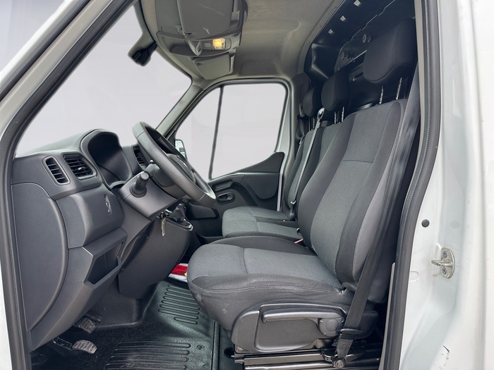 Renault Master Furgon Furgon L1H1 3500 Blue dCi 110 kW (150 CV) Vehículo usado en Madrid Renault Master Furgon Furgon L1H1 3500 Blue dCi 110 kW (150 CV) Vehículo usado en Madrid