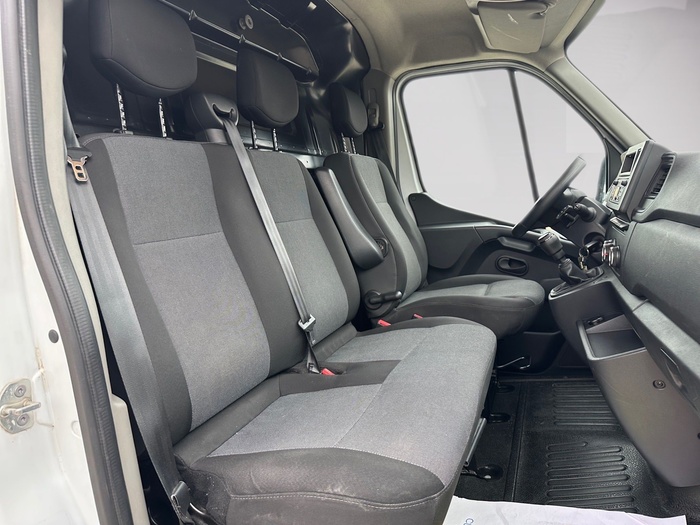 Renault Master Furgon Furgon L1H1 3500 Blue dCi 110 kW (150 CV) Vehículo usado en Madrid Renault Master Furgon Furgon L1H1 3500 Blue dCi 110 kW (150 CV) Vehículo usado en Madrid