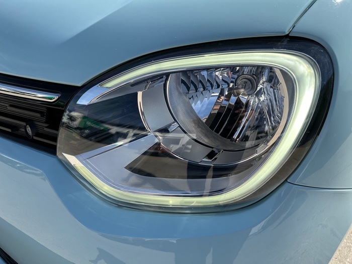 Renault Twingo 1.0 48 kW (65 CV) Vehículo usado en Madrid Renault Twingo 1.0 48 kW (65 CV) Vehículo usado en Madrid