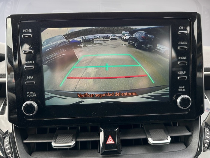 Toyota Corolla 1.5 125 Sedan 92 kW (125 CV) Vehículo usado en Madrid Toyota Corolla 1.5 125 Sedan 92 kW (125 CV) Vehículo usado en Madrid