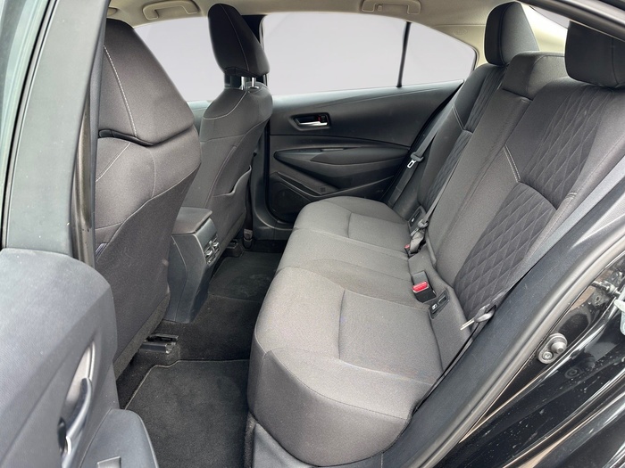 Toyota Corolla 1.5 125 Sedan 92 kW (125 CV) Vehículo usado en Madrid Toyota Corolla 1.5 125 Sedan 92 kW (125 CV) Vehículo usado en Madrid