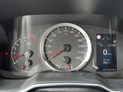 Toyota Corolla 1.5 125 Sedan 92 kW (125 CV) 10 Toyota Corolla 1.5 125 Sedan 92 kW (125 CV) 10