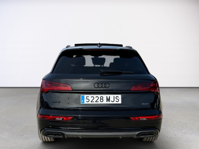 Audi Q5 TFSIe Black Line 55 TFSIe quattro 270 kW (367 CV) S tronic Vehículo usado en Madrid Audi Q5 TFSIe Black Line 55 TFSIe quattro 270 kW (367 CV) S tronic Vehículo usado en Madrid