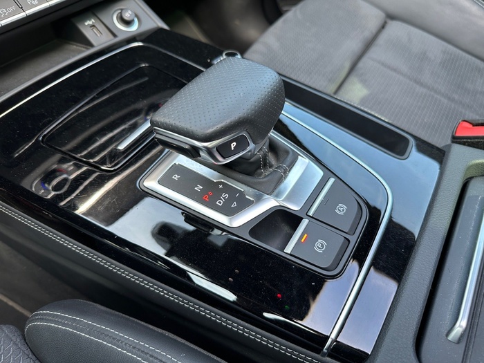 Audi Q5 TFSIe Black Line 55 TFSIe quattro 270 kW (367 CV) S tronic Vehículo usado en Madrid Audi Q5 TFSIe Black Line 55 TFSIe quattro 270 kW (367 CV) S tronic Vehículo usado en Madrid