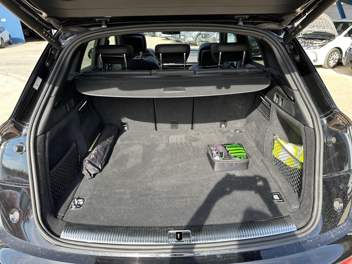 Audi Q5 TFSIe Black Line 55 TFSIe quattro 270 kW (367 CV) S tronic Vehículo usado en Madrid Audi Q5 TFSIe Black Line 55 TFSIe quattro 270 kW (367 CV) S tronic Vehículo usado en Madrid