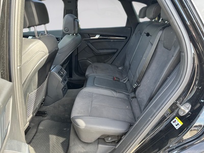 Audi Q5 TFSIe Black Line 55 TFSIe quattro 270 kW (367 CV) S tronic 12 Audi Q5 TFSIe Black Line 55 TFSIe quattro 270 kW (367 CV) S tronic 12