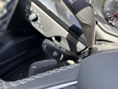 Audi Q5 TFSIe Black Line 55 TFSIe quattro 270 kW (367 CV) S tronic 20 Audi Q5 TFSIe Black Line 55 TFSIe quattro 270 kW (367 CV) S tronic 20