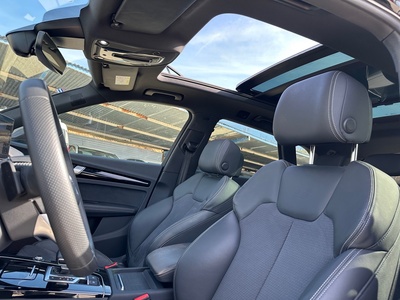 Audi Q5 TFSIe Black Line 55 TFSIe quattro 270 kW (367 CV) S tronic 18 Audi Q5 TFSIe Black Line 55 TFSIe quattro 270 kW (367 CV) S tronic 18
