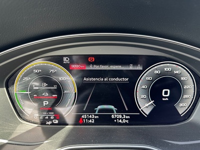 Audi Q5 TFSIe Black Line 55 TFSIe quattro 270 kW (367 CV) S tronic 10 Audi Q5 TFSIe Black Line 55 TFSIe quattro 270 kW (367 CV) S tronic 10