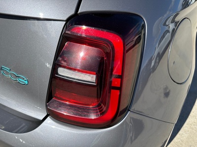 Fiat 500 Electrico Monotrim 3+1 320km 87 kW (118 CV) 17 Fiat 500 Electrico Monotrim 3+1 320km 87 kW (118 CV) 17