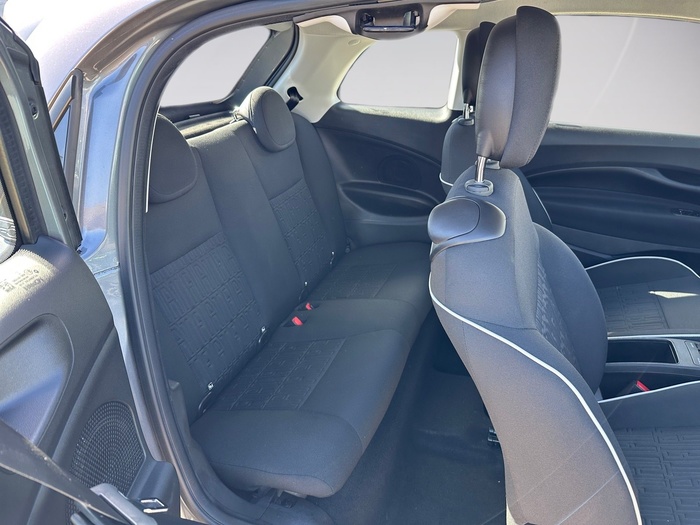 Fiat 500 Electrico Monotrim 3+1 320km 87 kW (118 CV) Vehículo usado en Madrid Fiat 500 Electrico Monotrim 3+1 320km 87 kW (118 CV) Vehículo usado en Madrid