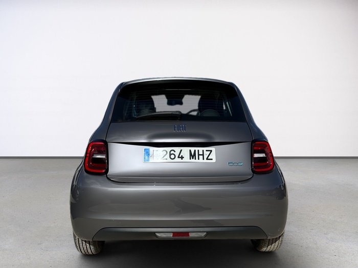 Fiat 500 Electrico Monotrim 3+1 320km 87 kW (118 CV) Vehículo usado en Madrid Fiat 500 Electrico Monotrim 3+1 320km 87 kW (118 CV) Vehículo usado en Madrid