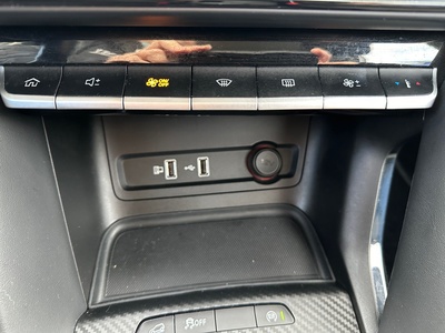 MG ZS 1.5 Comfort 78 kW (106 CV) 19 MG ZS 1.5 Comfort 78 kW (106 CV) 19