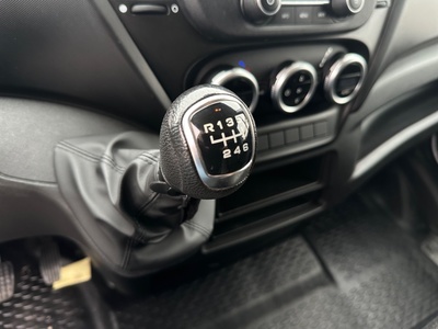 Iveco Daily Furgon 2.3 TD 35S 16 3520/H2 115 kW (156 CV) 14 Iveco Daily Furgon 2.3 TD 35S 16 3520/H2 115 kW (156 CV) 14