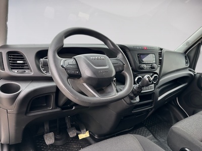 Iveco Daily Furgon 2.3 TD 35S 16 3520/H2 115 kW (156 CV) 8 Iveco Daily Furgon 2.3 TD 35S 16 3520/H2 115 kW (156 CV) 8