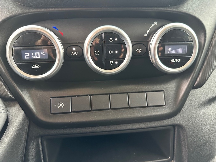 Iveco Daily Furgon 2.3 TD 35S 16 3520/H2 115 kW (156 CV) Vehículo usado en Madrid Iveco Daily Furgon 2.3 TD 35S 16 3520/H2 115 kW (156 CV) Vehículo usado en Madrid