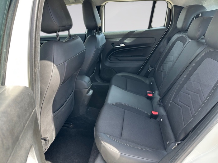 Jeep Avenger 1.2 G Avenger 74 kW (100 CV) Vehículo usado en Madrid Jeep Avenger 1.2 G Avenger 74 kW (100 CV) Vehículo usado en Madrid