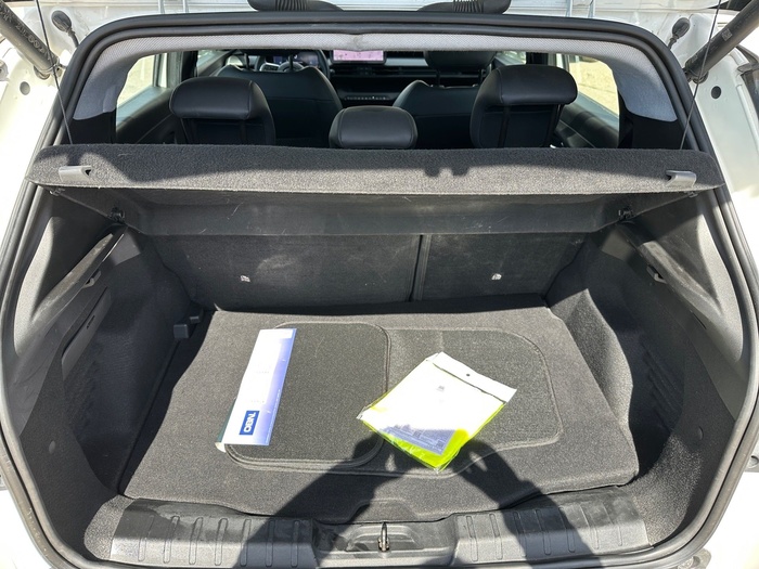 Jeep Avenger 1.2 G Avenger 74 kW (100 CV) Vehículo usado en Madrid Jeep Avenger 1.2 G Avenger 74 kW (100 CV) Vehículo usado en Madrid