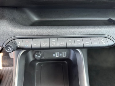 Jeep Avenger 1.2 G Avenger 74 kW (100 CV) 19 Jeep Avenger 1.2 G Avenger 74 kW (100 CV) 19