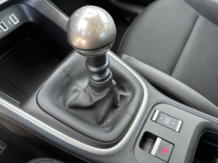 Jeep Avenger 1.2 G Avenger 74 kW (100 CV) Vehículo usado en Madrid Jeep Avenger 1.2 G Avenger 74 kW (100 CV) Vehículo usado en Madrid