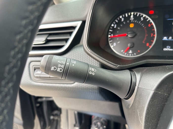 Renault Clio Equilibre TCe 66 kW (90 CV) Vehículo usado en Madrid Renault Clio Equilibre TCe 66 kW (90 CV) Vehículo usado en Madrid