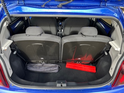 Peugeot 108 1.0 VTi Collection 53 kW (72 CV) 6 Peugeot 108 1.0 VTi Collection 53 kW (72 CV) 6