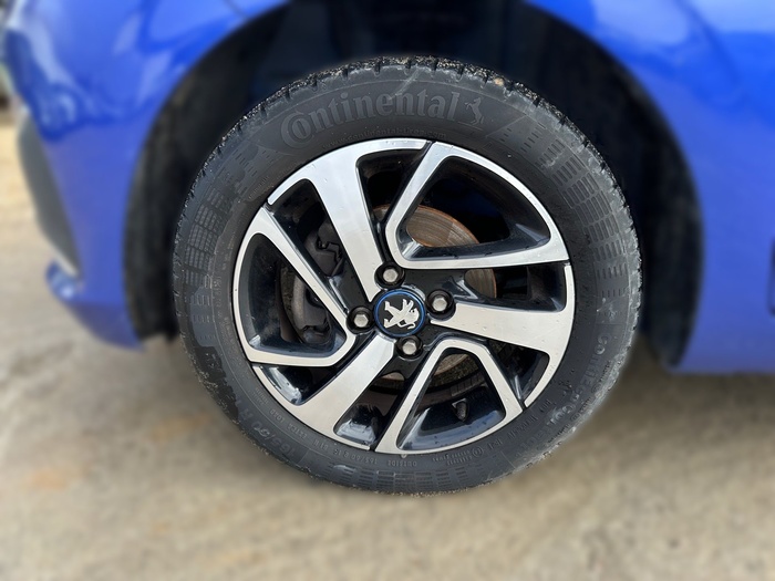 Peugeot 108 1.0 VTi Collection 53 kW (72 CV) Vehículo usado en Madrid Peugeot 108 1.0 VTi Collection 53 kW (72 CV) Vehículo usado en Madrid