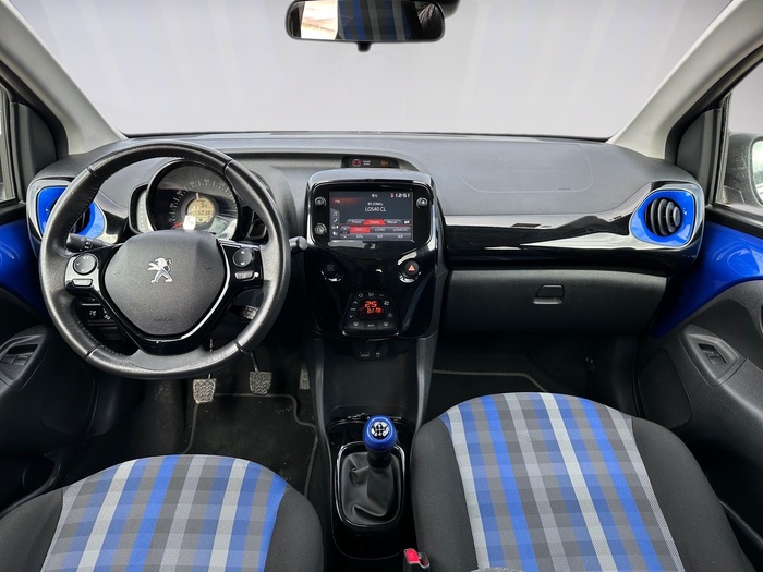 Peugeot 108 1.0 VTi Collection 53 kW (72 CV) Vehículo usado en Madrid Peugeot 108 1.0 VTi Collection 53 kW (72 CV) Vehículo usado en Madrid