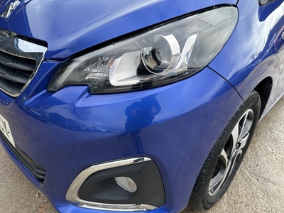 Peugeot 108 1.0 VTi Collection 53 kW (72 CV) 16 Peugeot 108 1.0 VTi Collection 53 kW (72 CV) 16