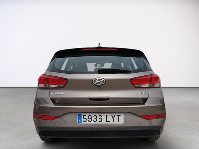Hyundai i30 1.5 DPI Essence 81 kW (110 CV) 5 Hyundai i30 1.5 DPI Essence 81 kW (110 CV) 5