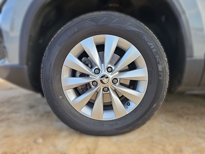 Skoda Karoq 1.0 TSI Ambition 81 kW (110 CV) 13 Skoda Karoq 1.0 TSI Ambition 81 kW (110 CV) 13